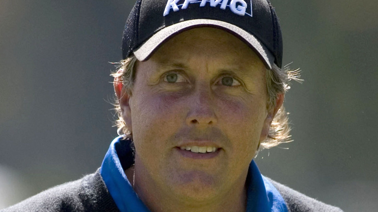 Phil Mickelson's Former Caddie Joins Ben Griffin in Mexico