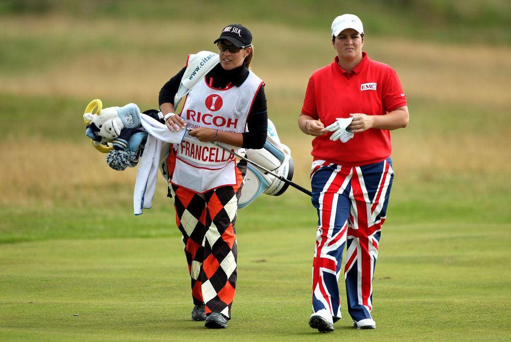 carry-on-the-rise-of-female-caddies