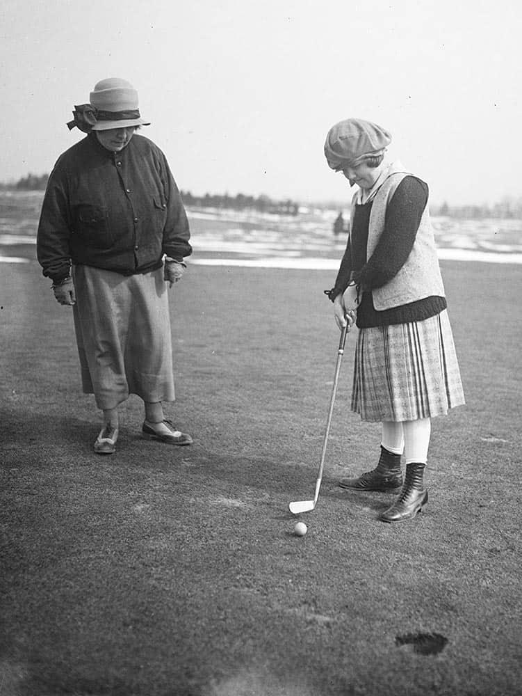 Mae Ella Nolan and her daughter, 1924