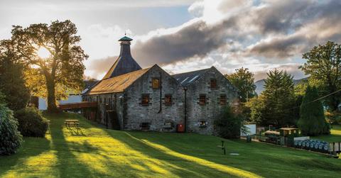 aberfeldy distillery exterior x